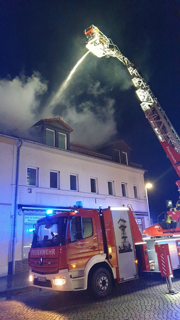 Dachstuhlbrand Altenburger Str 5 10